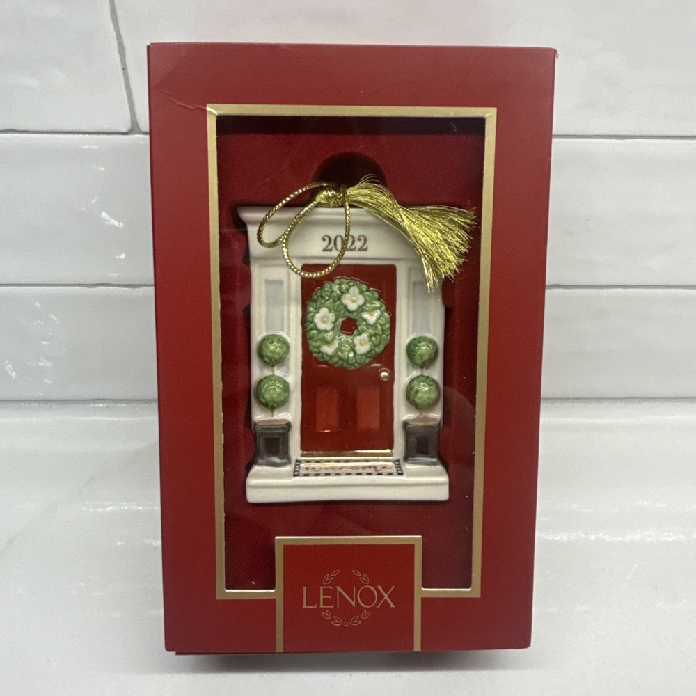 Lenox 2022 Welcome Home Door Ornament Porcelain Christmas Decor w/ Box 893713